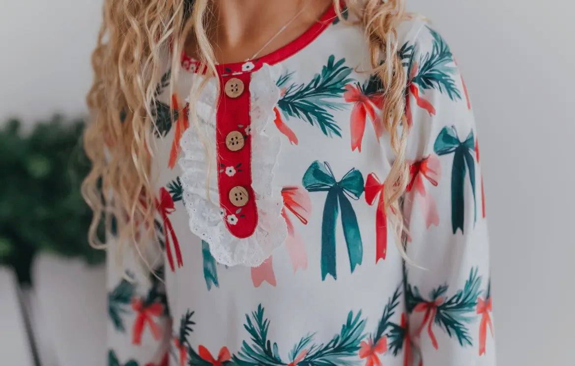 Holly & Bows Night Gown